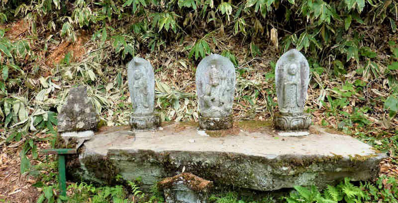 奈川の風景_山と畑_お地蔵様